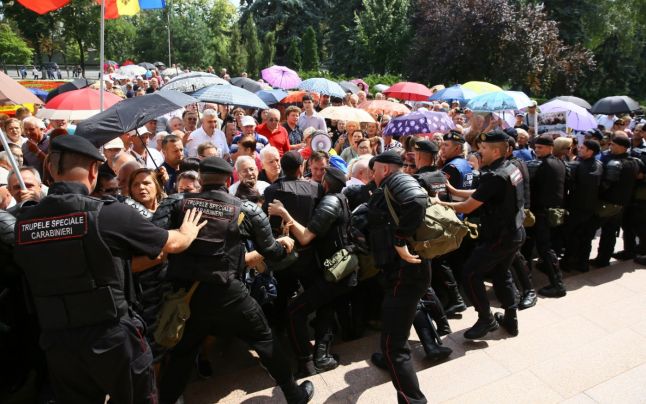 România își atenționează cetățenii care vor călători în Moldova să evite posibilele proteste de la Chișinău