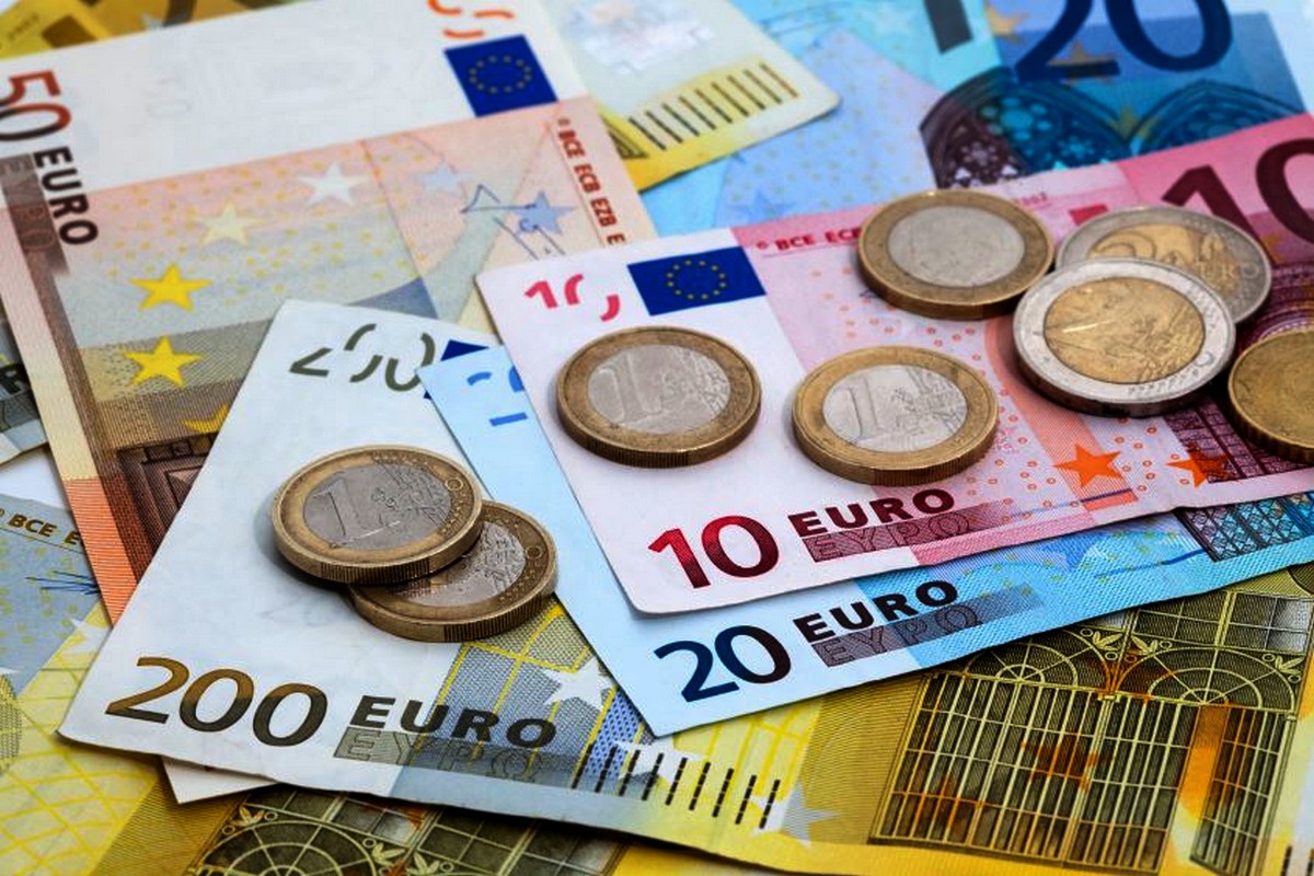 Banca Mondială oferă 61 de milioane de euro pentru interconectarea rețelelor de energie electrică dintre Moldova și România