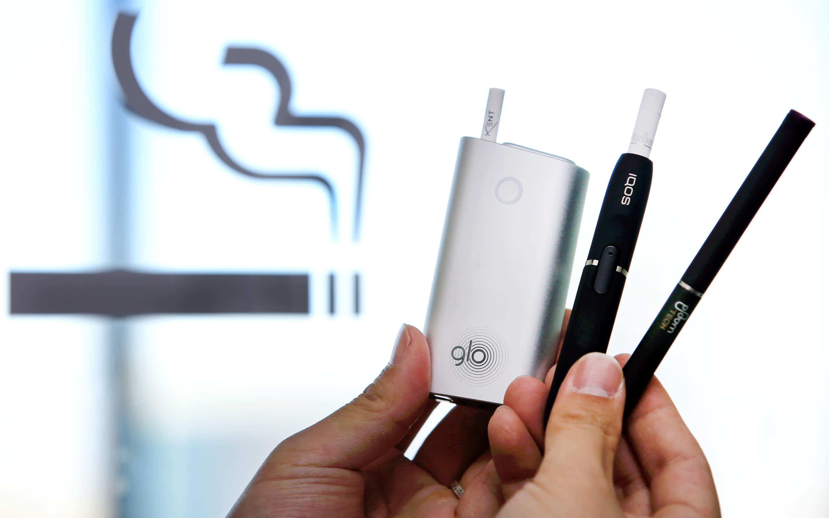 Тест на электронные сигареты. Айкос Glo. Электронные сигареты айкос гло. Электронные сигареты Glo и IQOS что. Электронная система курения табака Ploom.
