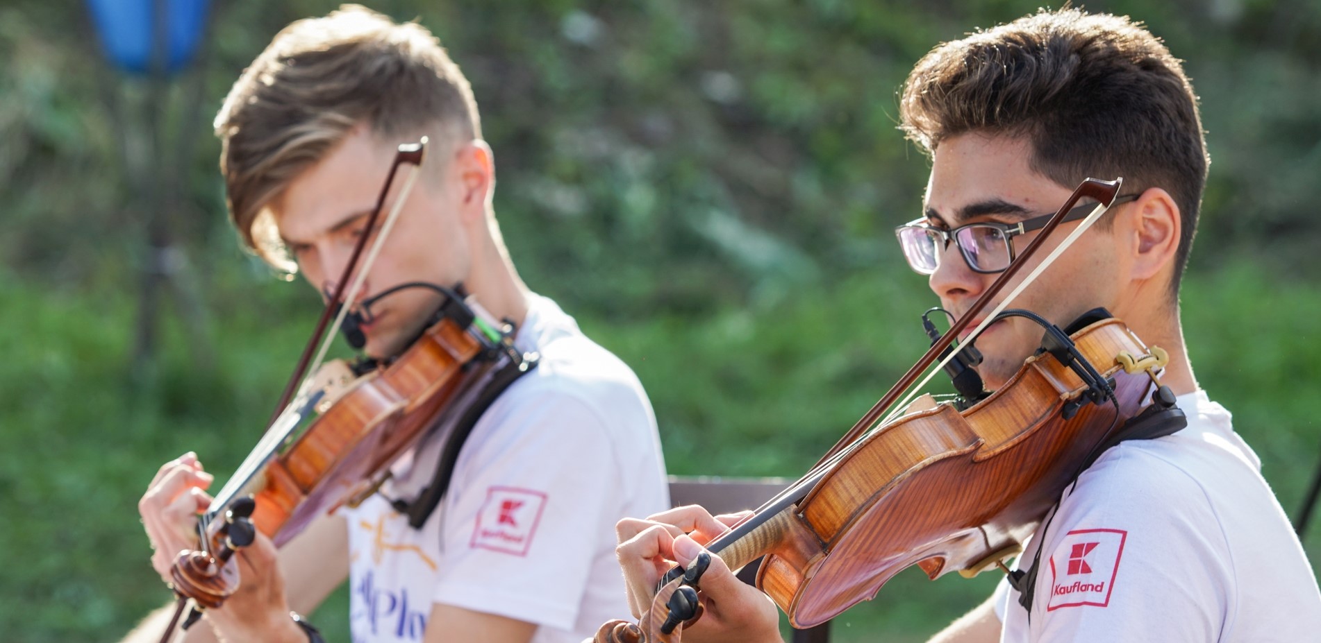 (foto) Expediția muzicală La La Play 2019 a ajuns și în rezervația naturală „Plaiul fagului”. Cum s-a desfășurat concertul