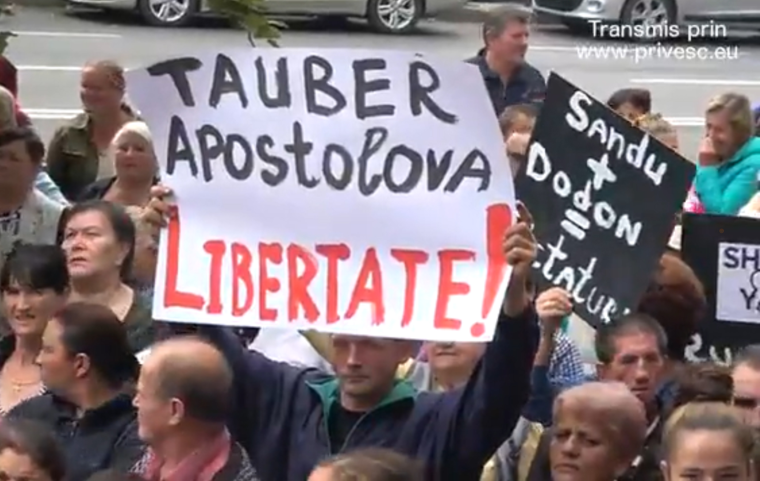 (video) La CNA se protestează. Susținătorii lui Șor cer eliberarea deputatelor Apostolova și Tauber