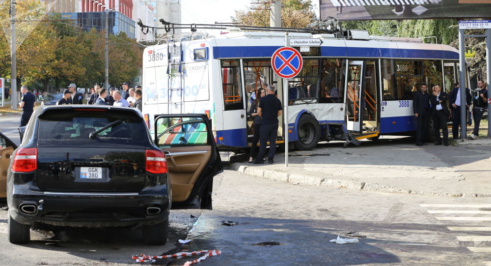 Cazul accidentului de la Buiucani, discutat la Guvern. Cât alcool în sânge avea șoferița Porsche-ului