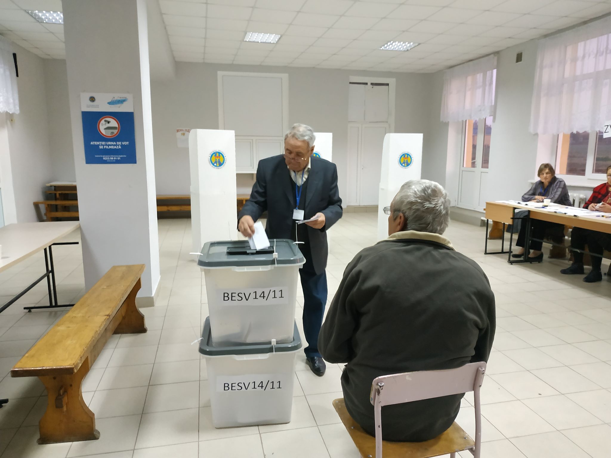 (grafic) Alegeri locale 2019. Care sunt pașii pe care trebuie să-i urmezi într-o secție de votare