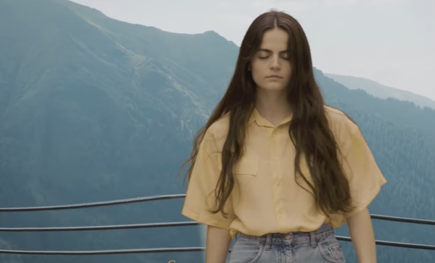 (video) „Lost in fairytales and empty dreams.” Valeria Stoica a lansat piesa „Empty Air”