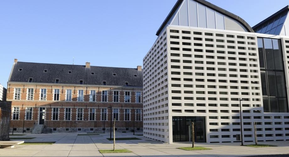 Colegiul Europei oferă burse pentru studii postuniversitare pentru studenții din Moldova. Cum poți depune dosarul