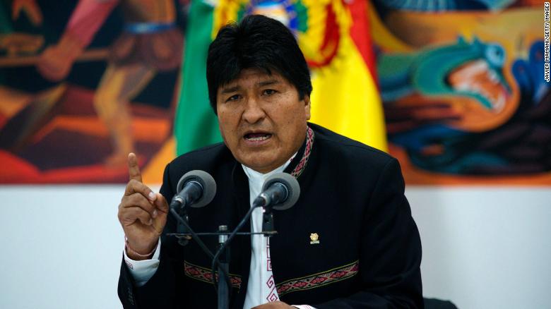 Preşedintele bolivian Evo Morales şi-a anunţat demisia, alături de mai mulți miniștri și deputați