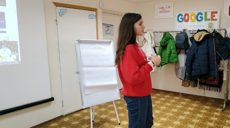 „Trăim în secolul XXI, unde fiecare minut contează.” Tinerii din Leova învață cum să se informeze corect