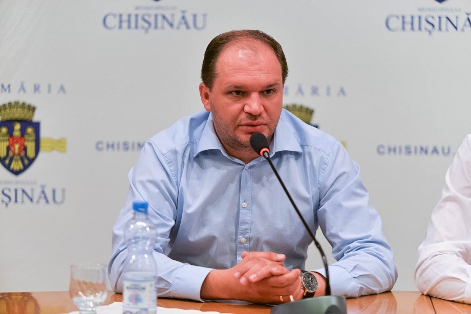 Aproape 80 de mii de lei pentru călătorii și diurne în prima lună de mandat. În câte deplasări au plecat Ion Ceban și subalternii săi