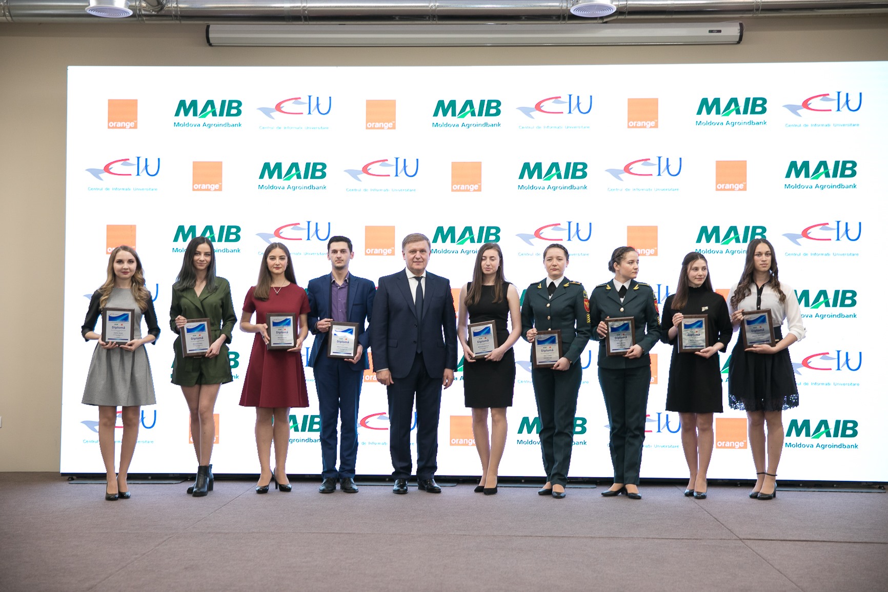 Maib md internet. MAIB. Moldova Agroindbank. MAIB В Молдове. MAIB Agroindbank.