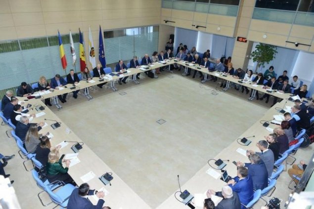 CMC a aprobat Acordul de colaborare adițional la Protocolul de Înfrățire, încheiat între Primăria municipiului Chișinău și Primăria municipiului București la 4 noiembrie 1999