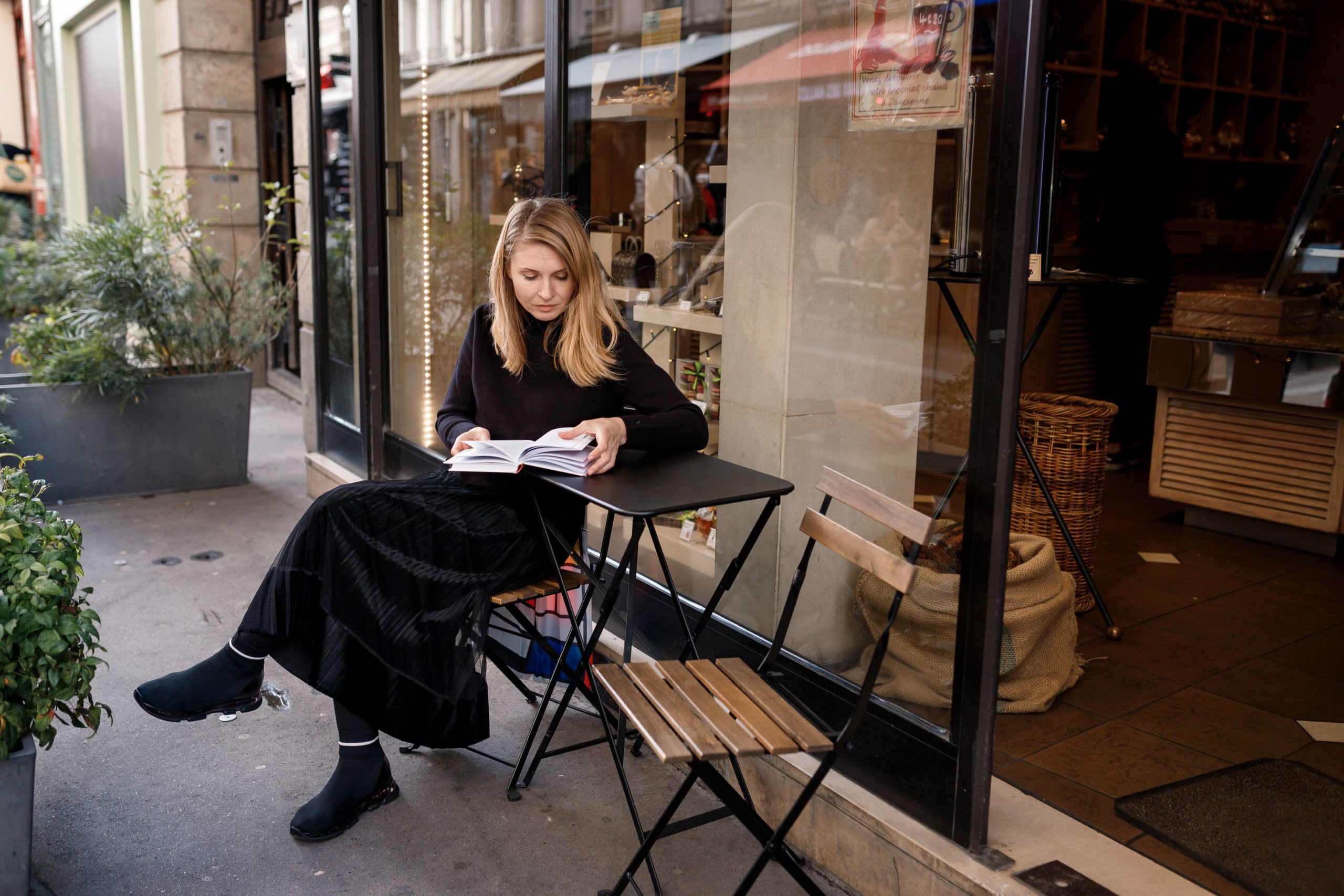 (foto) Scriitoarea Tatiana Țîbuleac: „Sentimentul de turist m-a făcut să mă simt fericită la Paris”