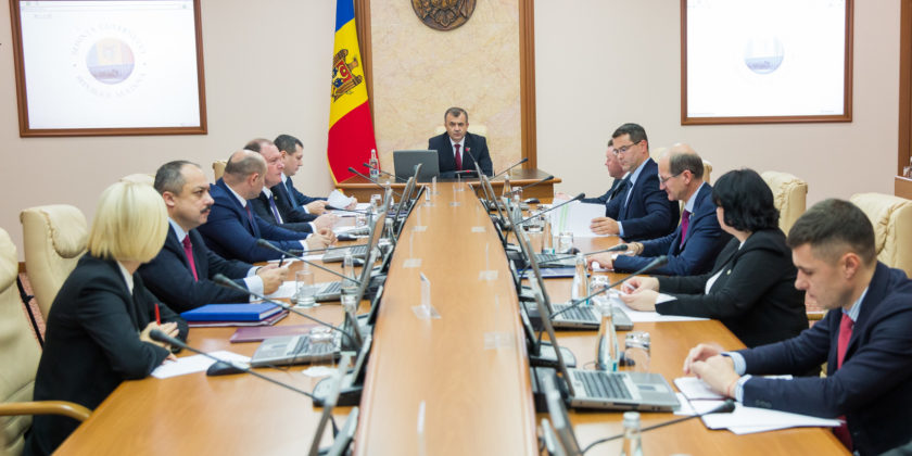 Bugetarii vor mai avea încă 10 zile libere. „Această perioadă va fi recuperată ulterior”