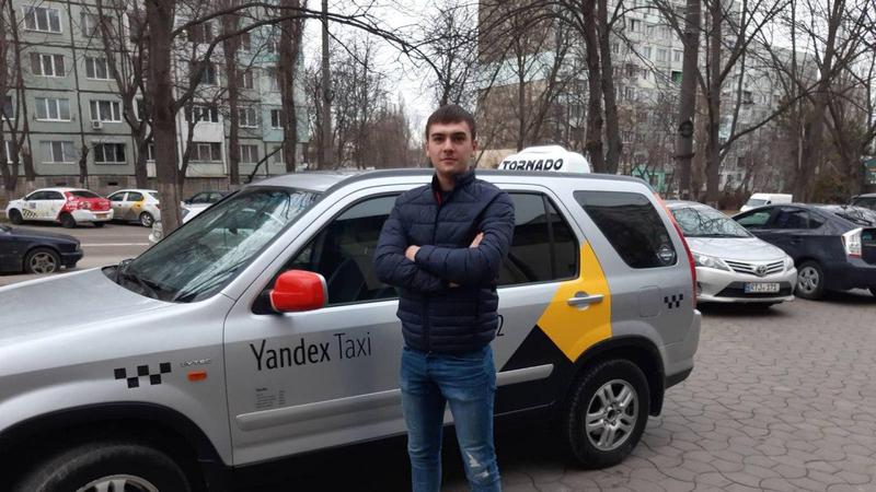 Un taximetrist a salvat un copil de 13 ani, care s-a pierdut în Chișinău. „În locul meu, oricine ar fi procedat la fel”