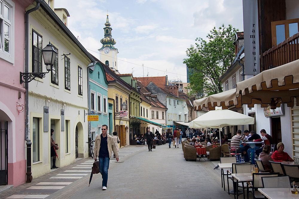 Croația deschide de luni magazinele, croitoriile, agențiile de turism și muzeele