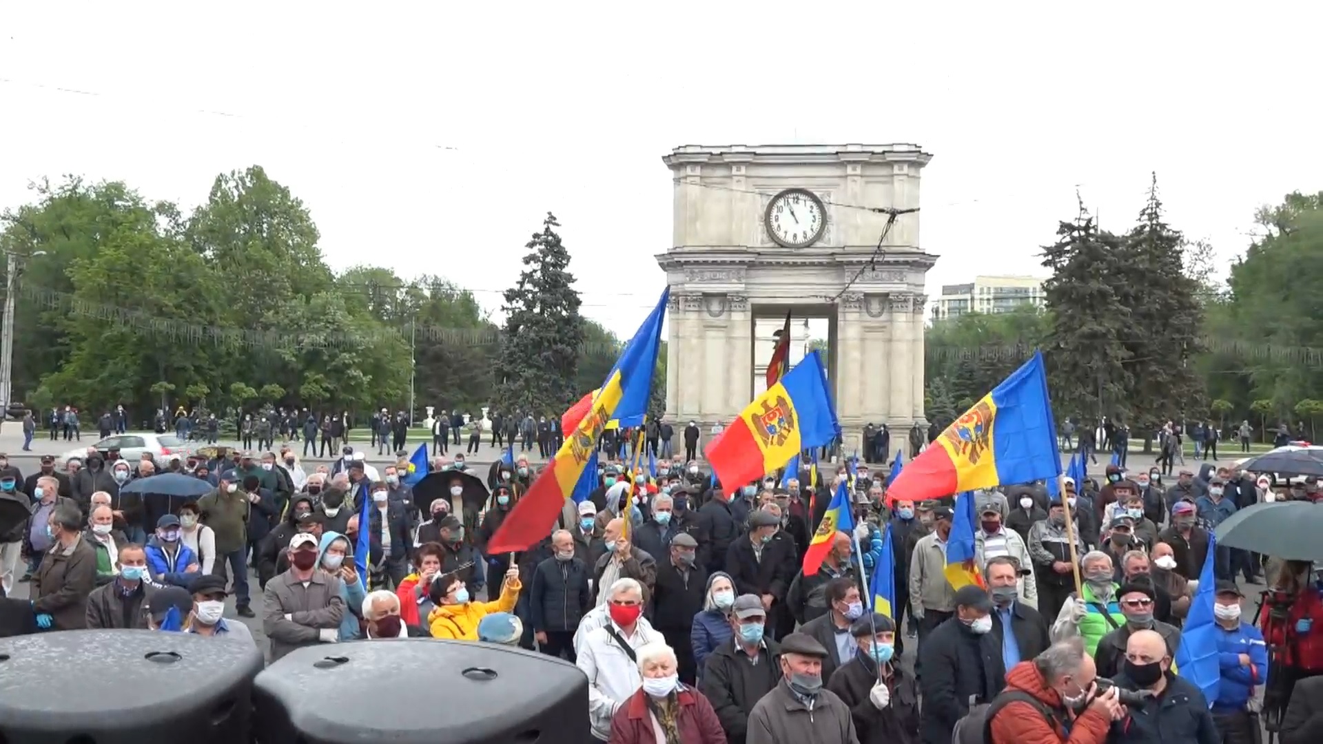 (video) „Să vină președintele parlamentului, prim-ministrul, președintele țării la noi aici.” Un grup de veterani a ieșit în PMAN