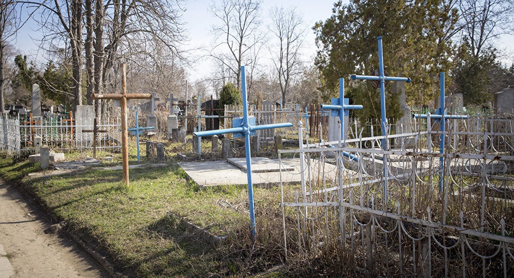 (doc) După Cahul și Chișinău, și raionul Strășeni interzice accesul în cimitire pentru zilele de 7 și 8 iunie