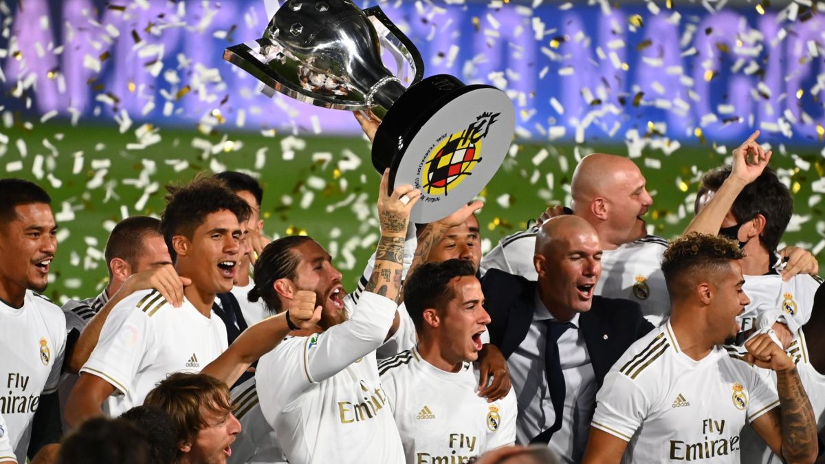 https___cdn.cnn.com_cnnnext_dam_assets_200716222727-real-madrid-trophy