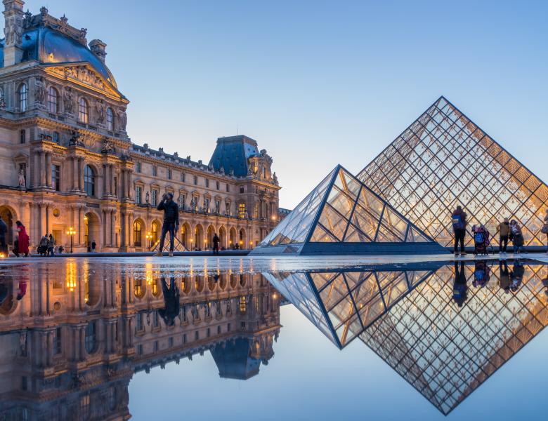 Criză de turiști. Vizitele la cele mai emblematice muzee din Paris au scăzut cu 70 %