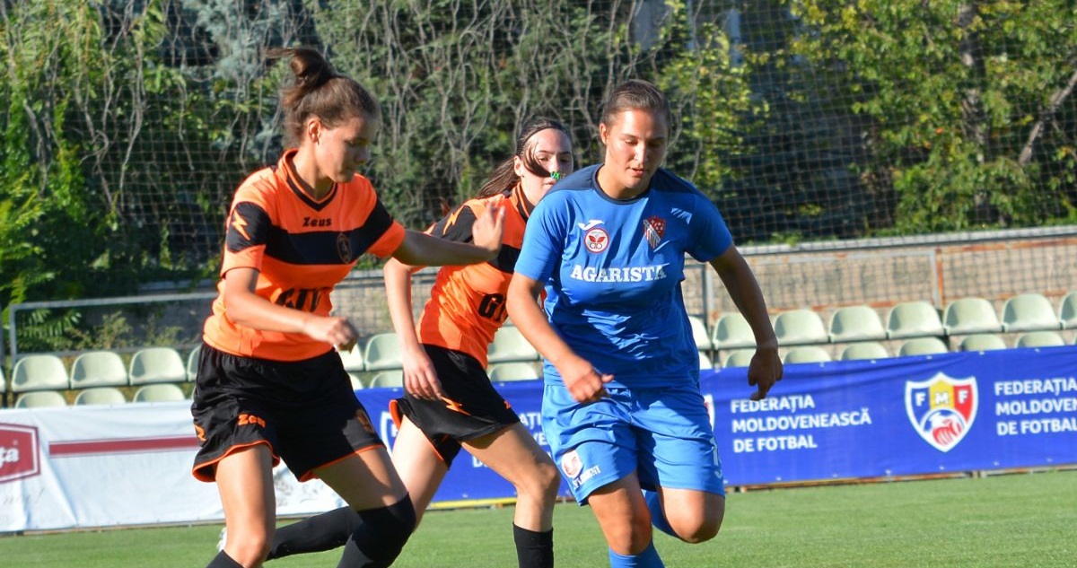 fotbal feminin