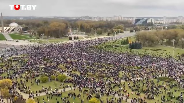 (foto, video) Proteste de amploare la Minsk. Mii de persoane au ieșit în stradă, au loc arestări