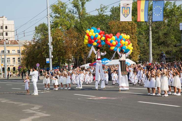 republica_moldova_sarbatoreste_independenta