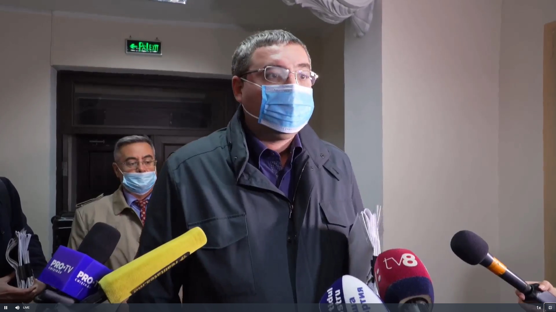 (video) Renato Usatîi depune la CEC cererea de excludere a lui Igor Dodon din alegeri
