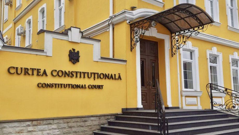 Curtea Constituțională a confirmat suspendarea celor două hotărâri votate de parlament, printre care și demisia Domnicăi Manole