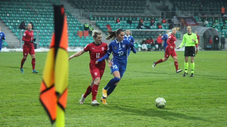 fotbal-feminin-nationala-moldovei-a-cedat-in-meciul-cu-cehia-2337-1606837043