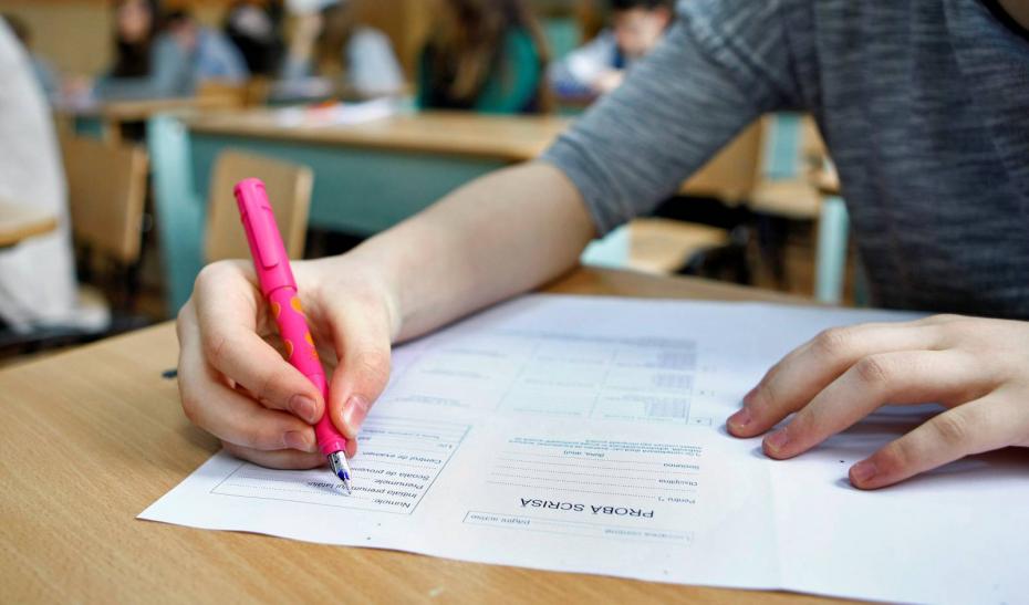 BAC 2021: au fost publicate testele de exersare pentru sesiunea de examene din anul 2021