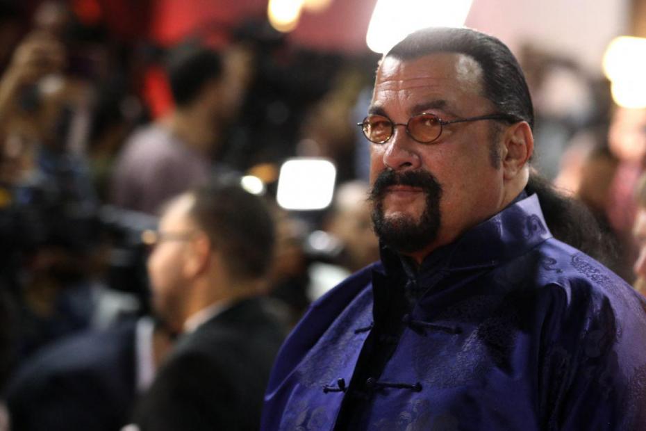 Steven Seagal s-a alăturat unui partid rusesc pro-Vladimir Putin și a pregătit un proiect de lege