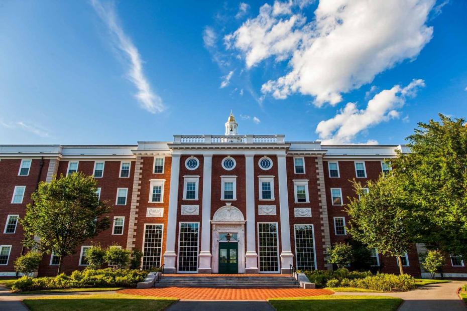 baker-library-harvard-university_OPxWuDn.max-2880×1800