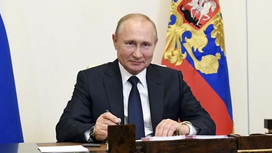 Vladimir Putin a promulgat o lege care interzice opoziției „extremiste” să participe la alegeri
