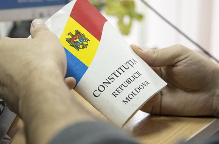 Moldova marchează astăzi cea de-a 27-a aniversare a constituţiei. Mesajul președintei Curții Constituționale