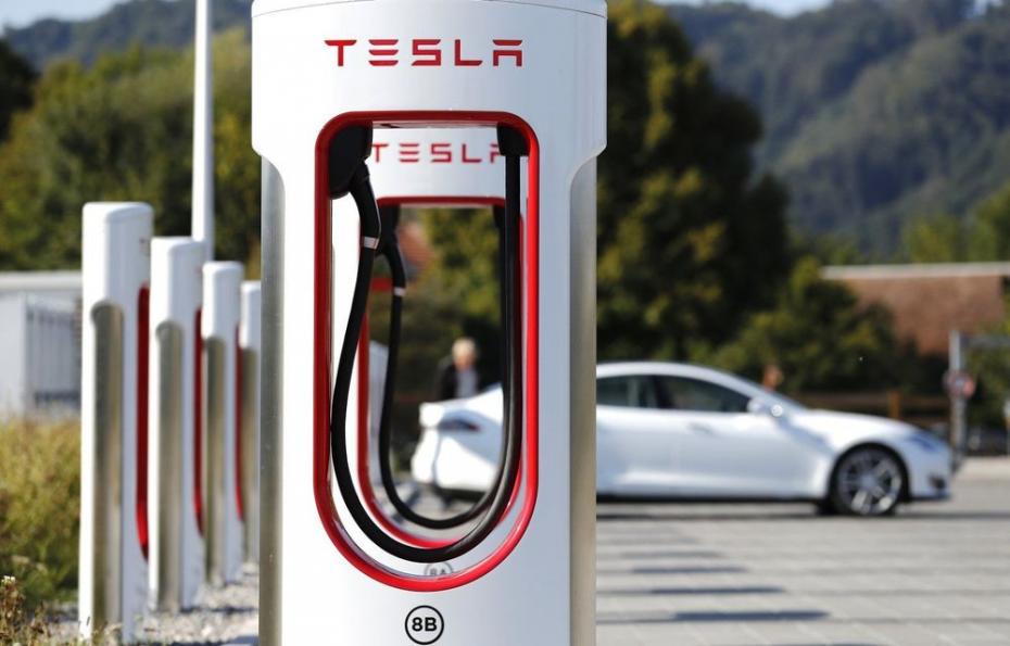 Tesla va deschide rețeaua de supercharger pentru alte mașini electrice. Când va fi disponibilă aceasta