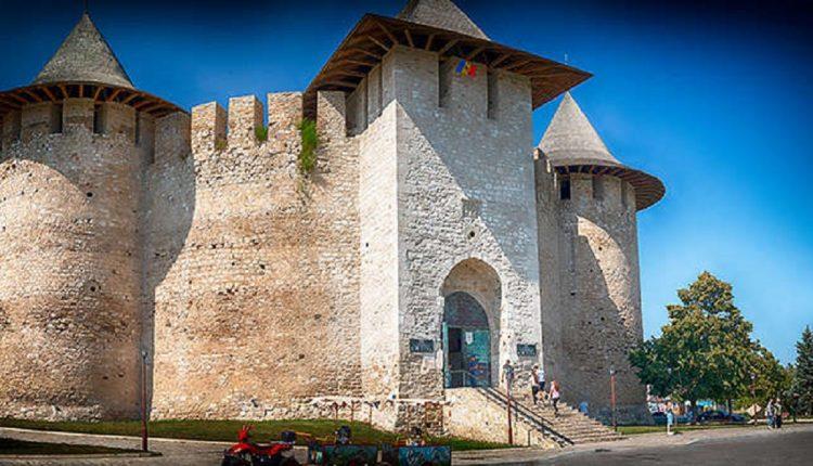 Cetatea-Soroca-750×430