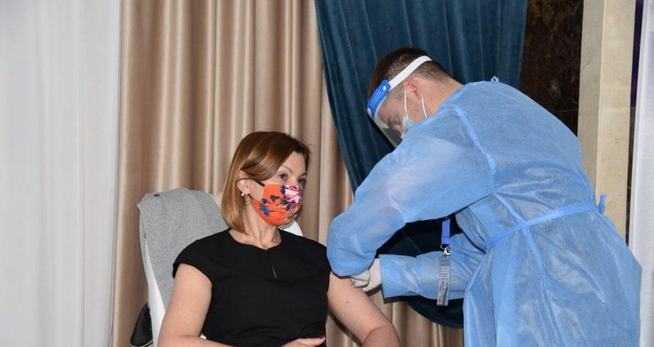 Care sunt raioanele cu cea mai înaltă și cea mai redusă rată de vaccinare anti-COVID-19 