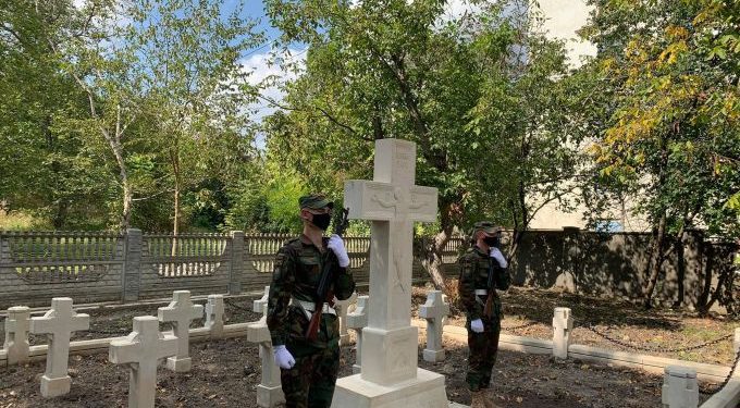 big-foto-la-falesti-a-fost-inaugurat-cimitirul-eroilor-romani-dezrobitori-1631707971-680×375