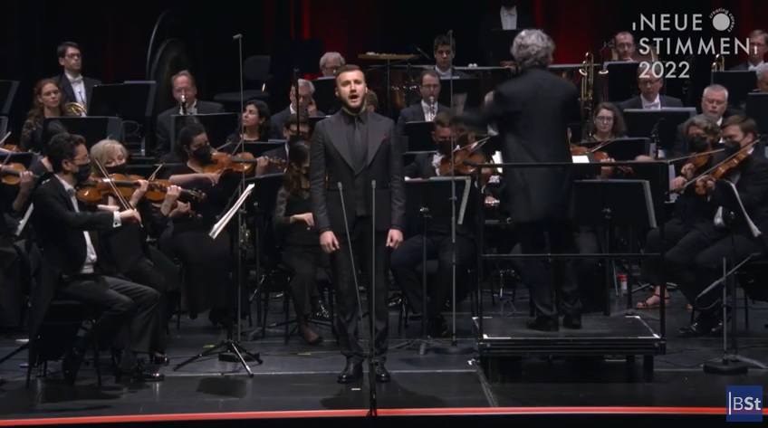 (video) Tenorul Dumitru Mîțu a adus acasă premiul trei de la un concurs internațional de canto