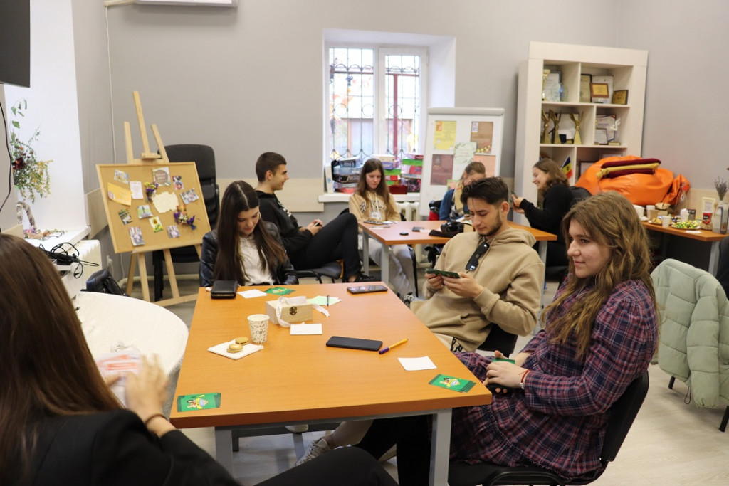 (foto) ImpAct – primul joc de masă realizat de o organizație reprezentativă de tineret din Moldova