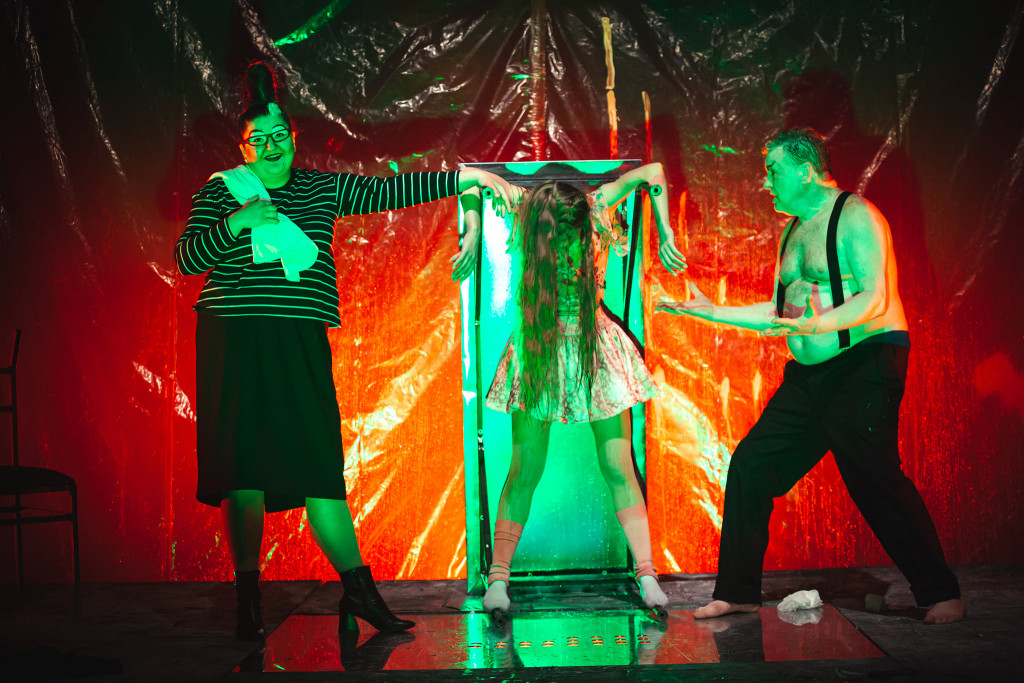 Teatrul Național „Eugene Ionesco” te invită în acest weekend la spectacolul satiră „Lecția”