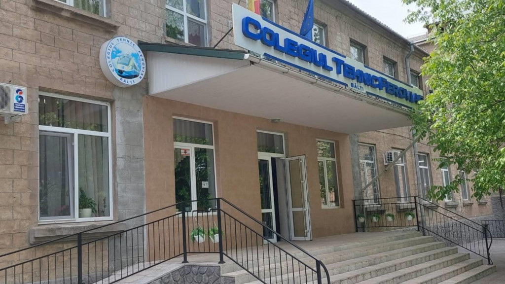 Un colegiu din Bălți a semnat un acord de înfrățire cu un liceu din Galați