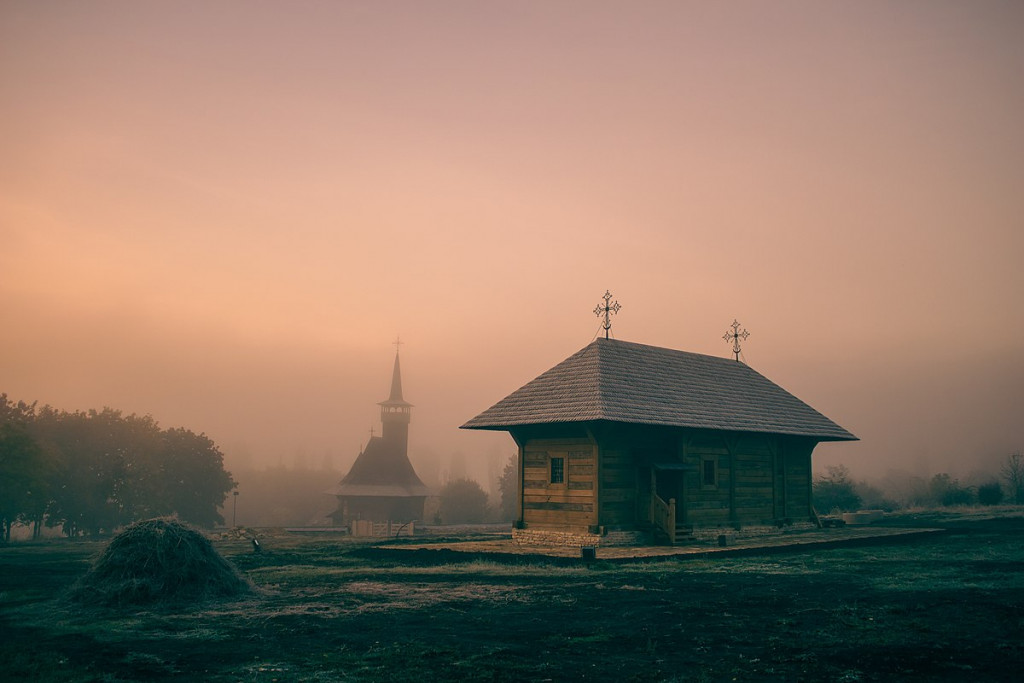 biserica din lemn iurie svet