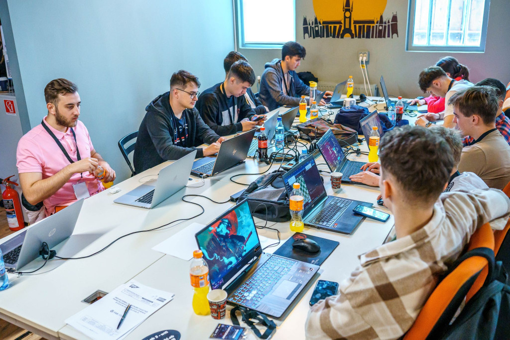 UTM a obținut locurile l și ll în cadrul primului Hackathon guvernamental, România – Republica Moldova, cu tema „Digitalizarea Serviciilor Publice”