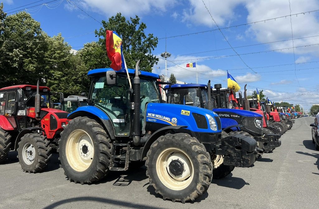 Fermierii continuă protestele. Aceștia se vor aduna astăzi în Piața Marii Adunări Naționale