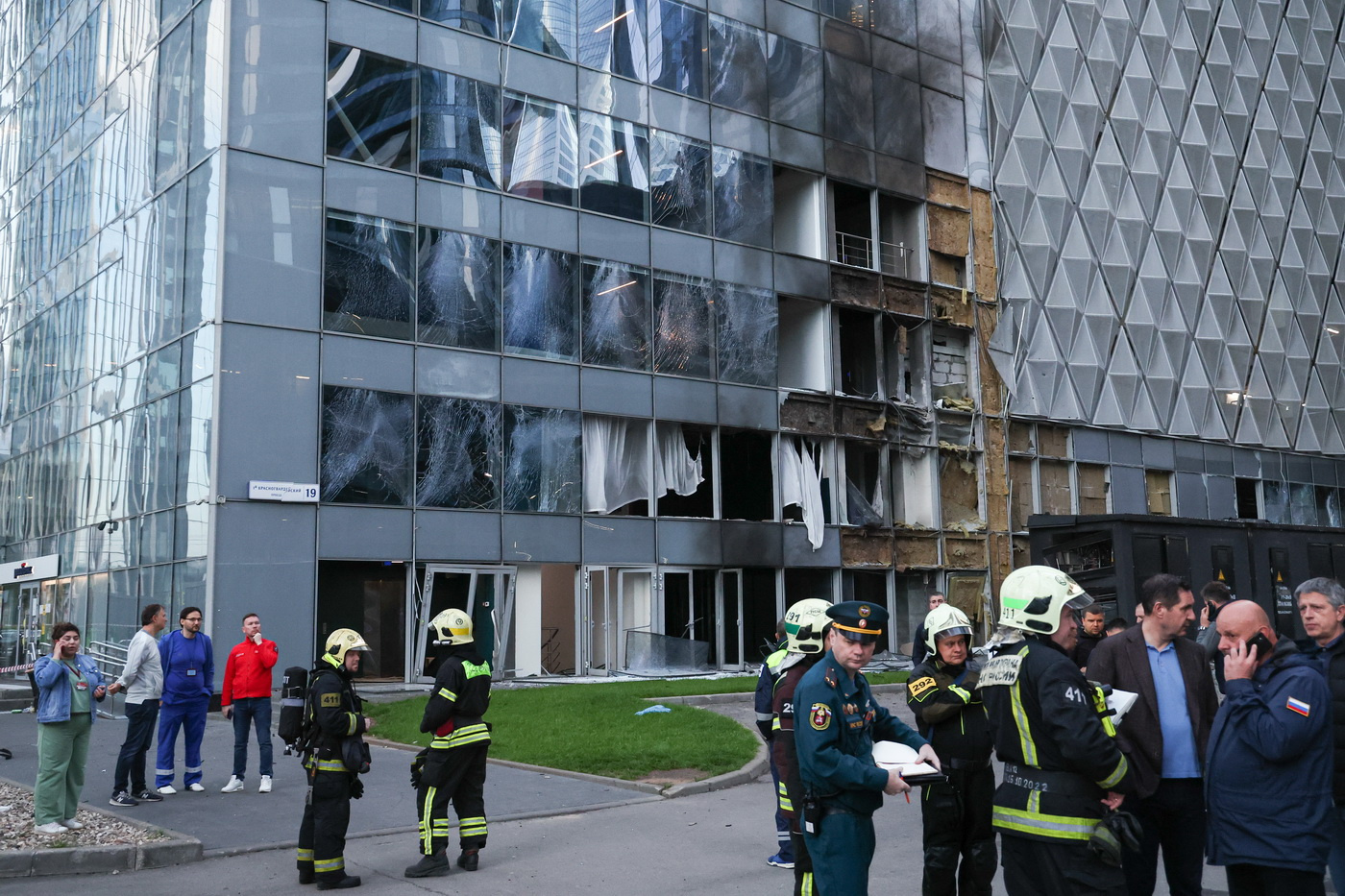 Explosions hit Moscow City skyscrapers