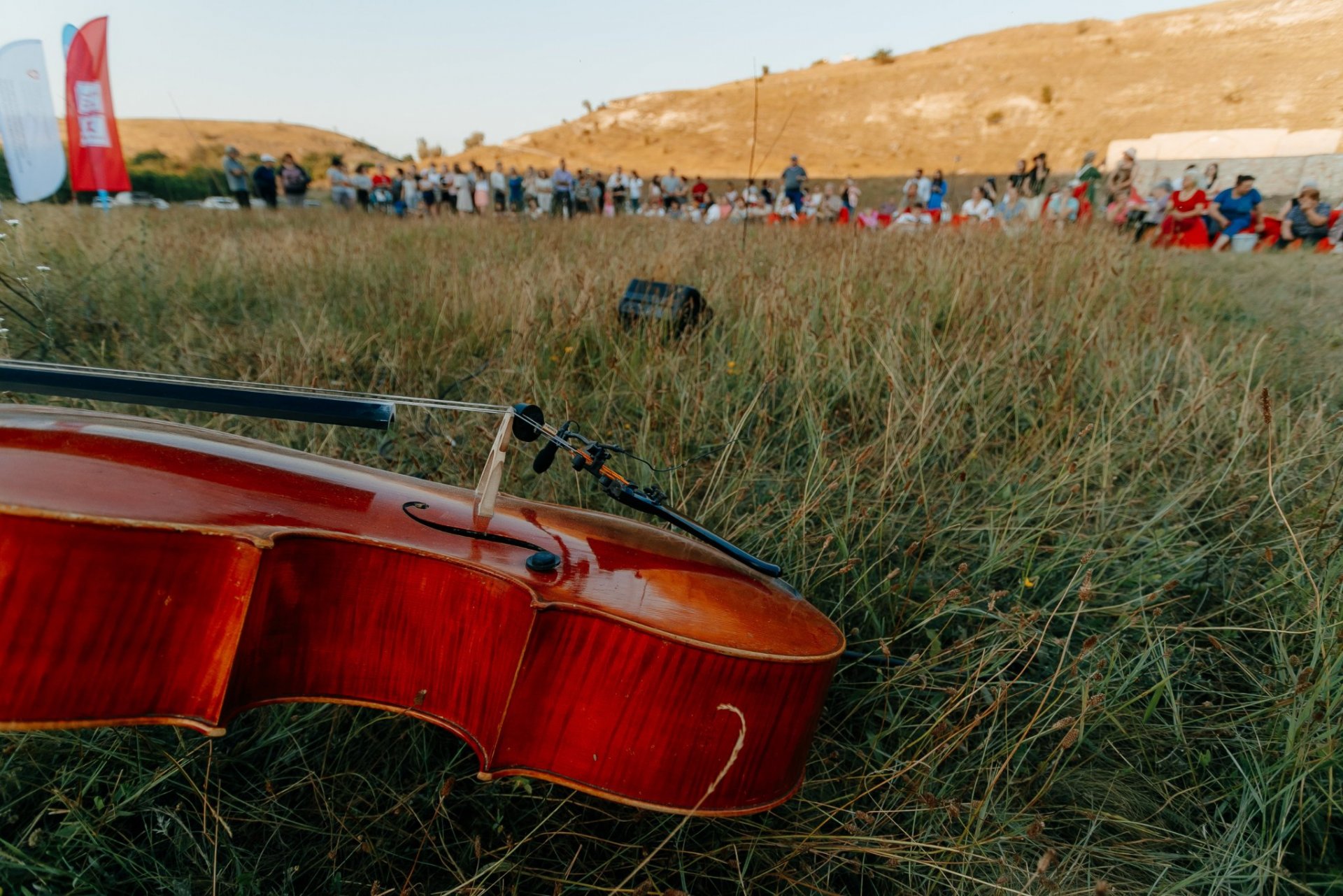 Oameni, natură și muzică. Moldovan National Youth Orchestra a dat startul expediției muzicale La La Play