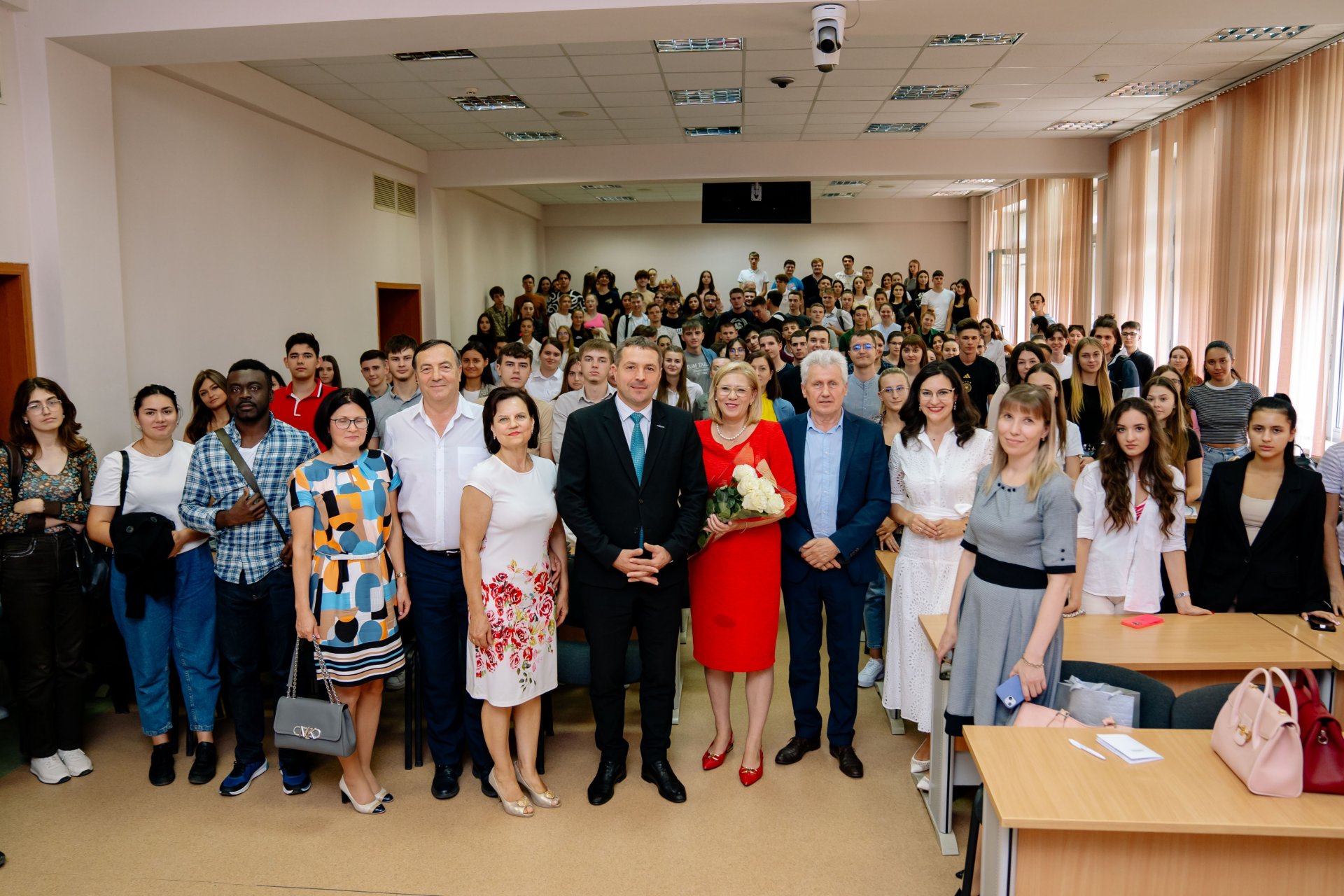 Întâlnirea studenților ASEM cu Corina Crețu, membră a Parlamentului European, Doctor Honoris Causa a ASEM