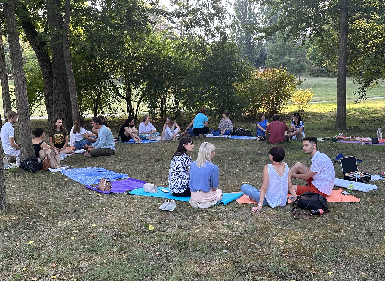 Poți câștiga până la 16.000 de lei dacă ai o idee de proiect care să facă localitatea ta mai prietenoasă cu oamenii și natura