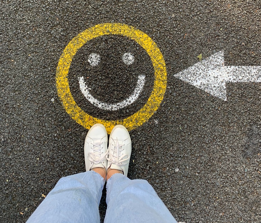 orientare in cariera, job, munca, drum, directie, smile