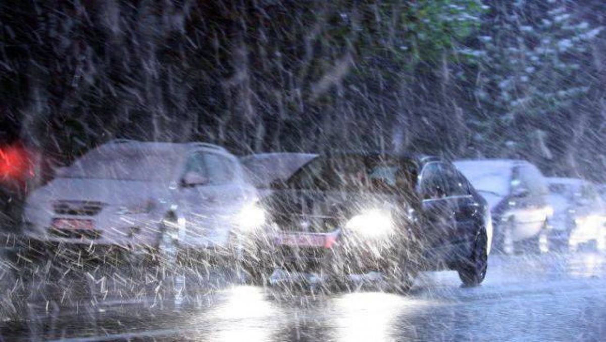 noiembrie-incepe-cu-lapovita-Soferii-sunt-indemnati-sa-fie-atenti-la-drum-24102